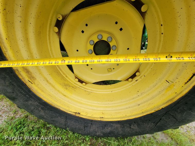 image for item IF9797 2007 John Deere 6415  tractor