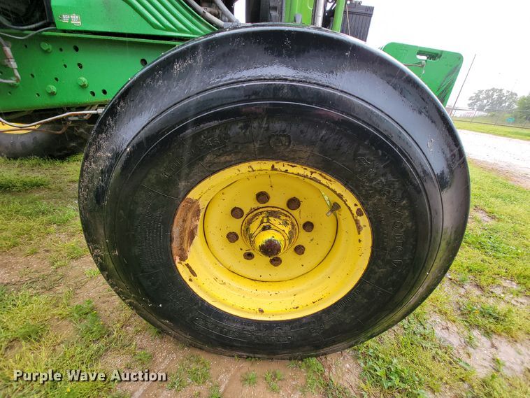 image for item IF9797 2007 John Deere 6415  tractor