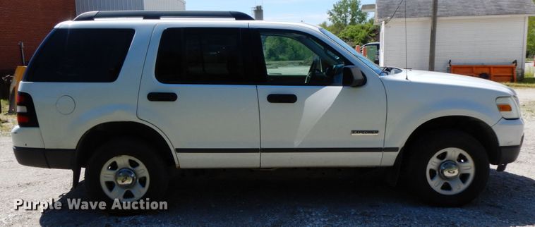 image for item IL9361 2006 Ford Explorer  SUV