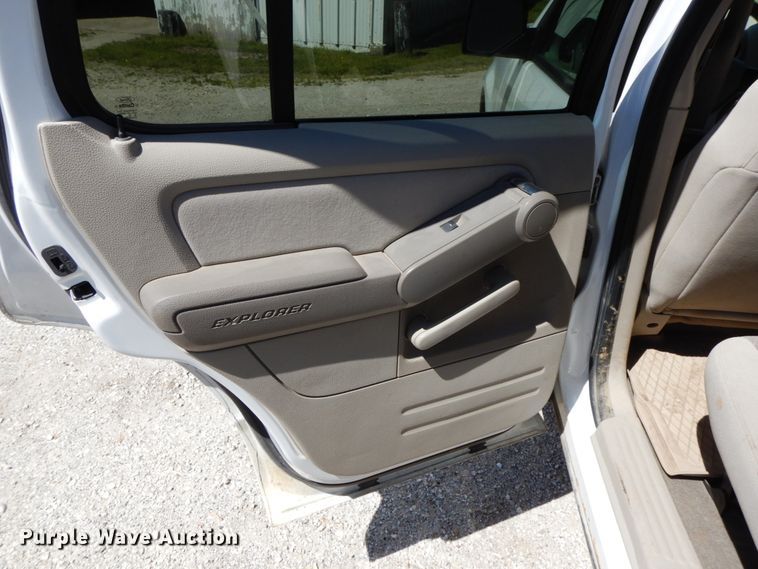 image for item IL9361 2006 Ford Explorer  SUV