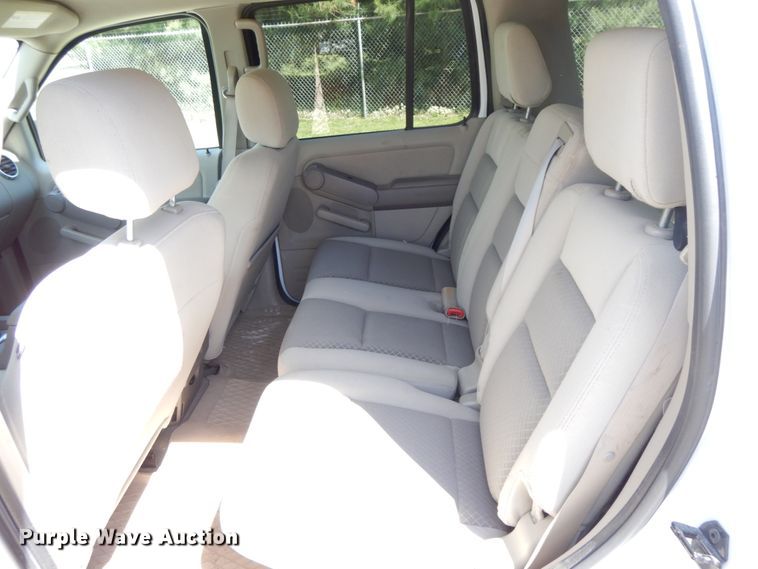 image for item IL9361 2006 Ford Explorer  SUV