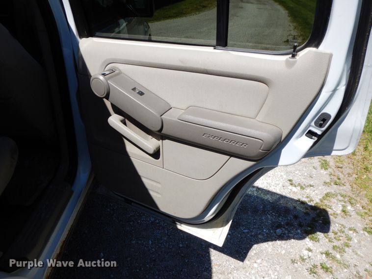 image for item IL9361 2006 Ford Explorer  SUV