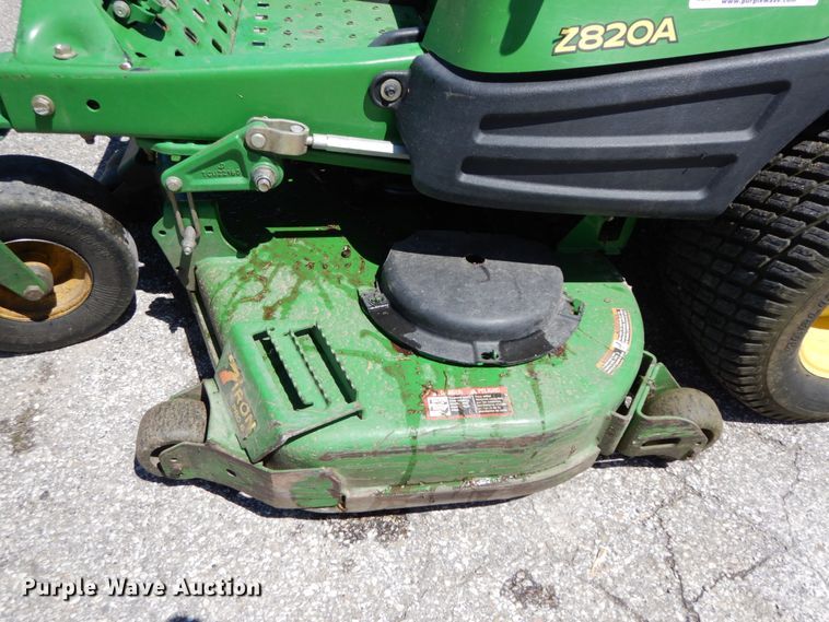 image for item IL9362 John Deere Z820A  ZTR lawn mower