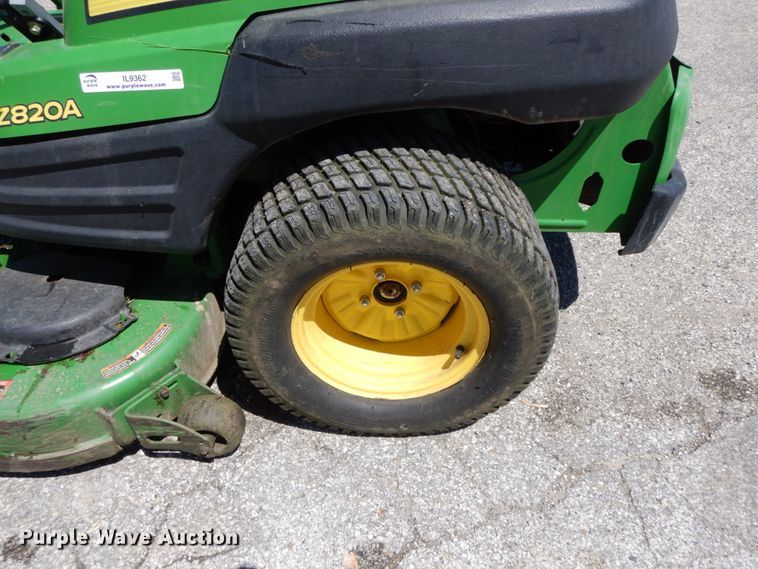 image for item IL9362 John Deere Z820A  ZTR lawn mower