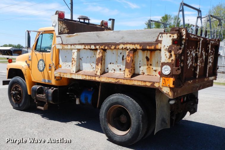 image for item IL9363 1989 International 1954  dump truck