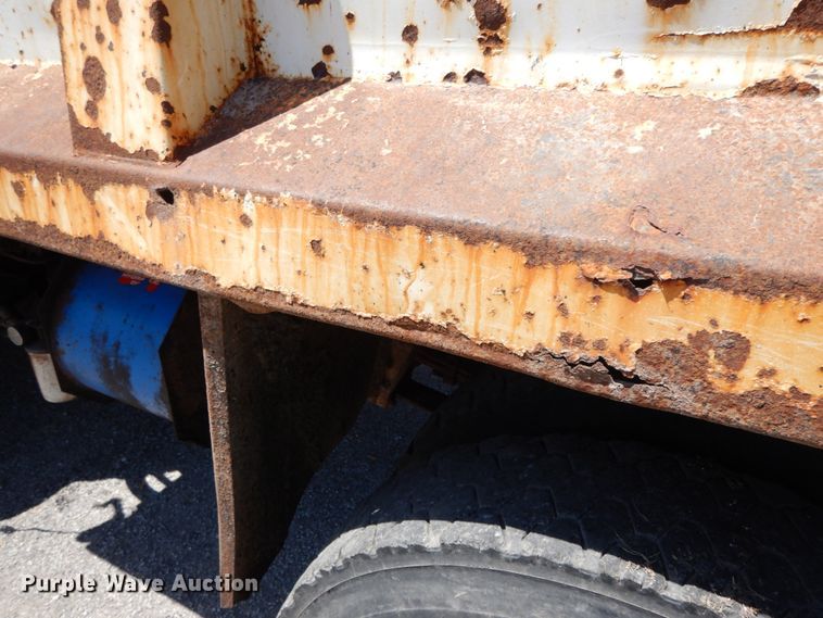 image for item IL9363 1989 International 1954  dump truck