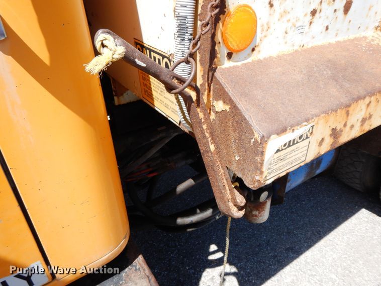 image for item IL9363 1989 International 1954  dump truck