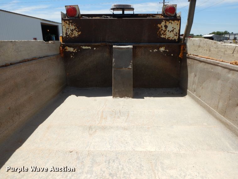 image for item IL9363 1989 International 1954  dump truck