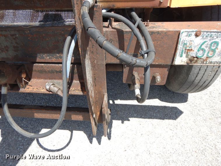 image for item IL9363 1989 International 1954  dump truck