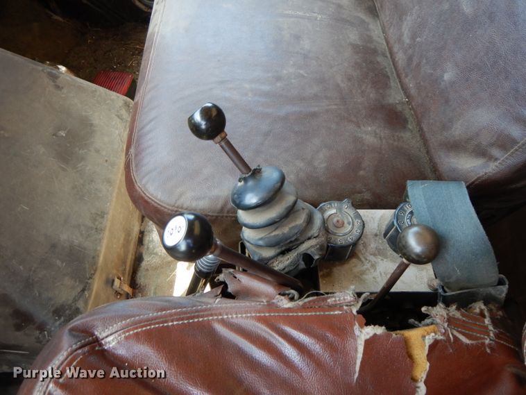 image for item IL9363 1989 International 1954  dump truck