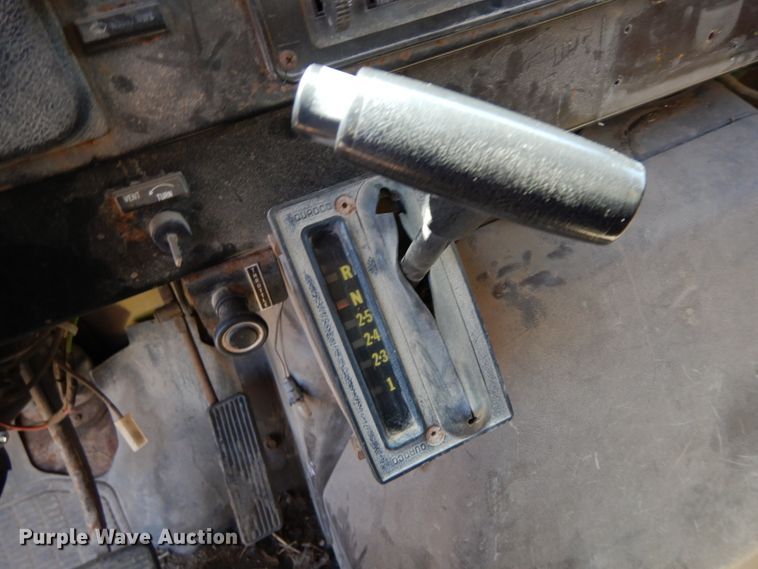 image for item IL9363 1989 International 1954  dump truck