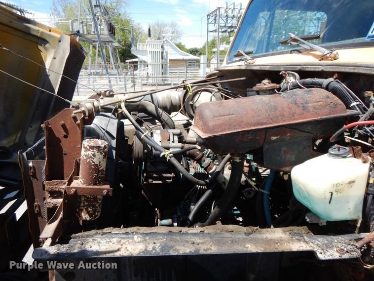 image for item IL9363 1989 International 1954  dump truck