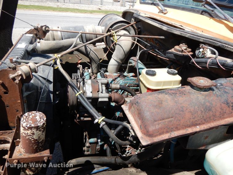 image for item IL9363 1989 International 1954  dump truck