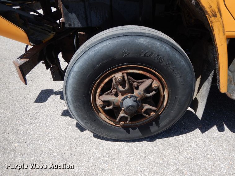 image for item IL9363 1989 International 1954  dump truck