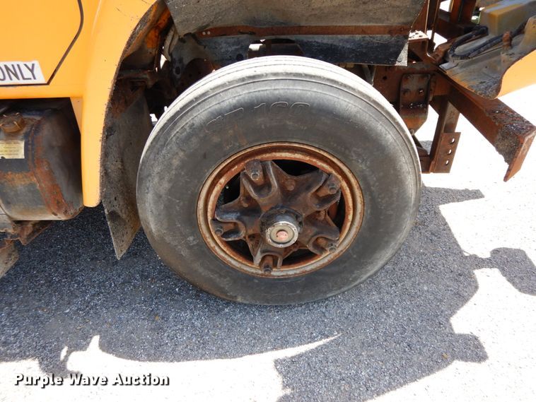 image for item IL9363 1989 International 1954  dump truck