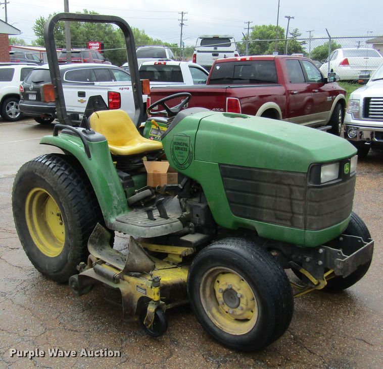 image for item IL9375 1999 John Deere 4300  tractor