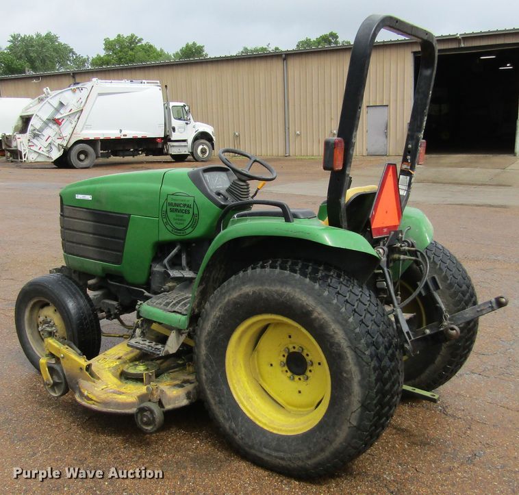 image for item IL9375 1999 John Deere 4300  tractor