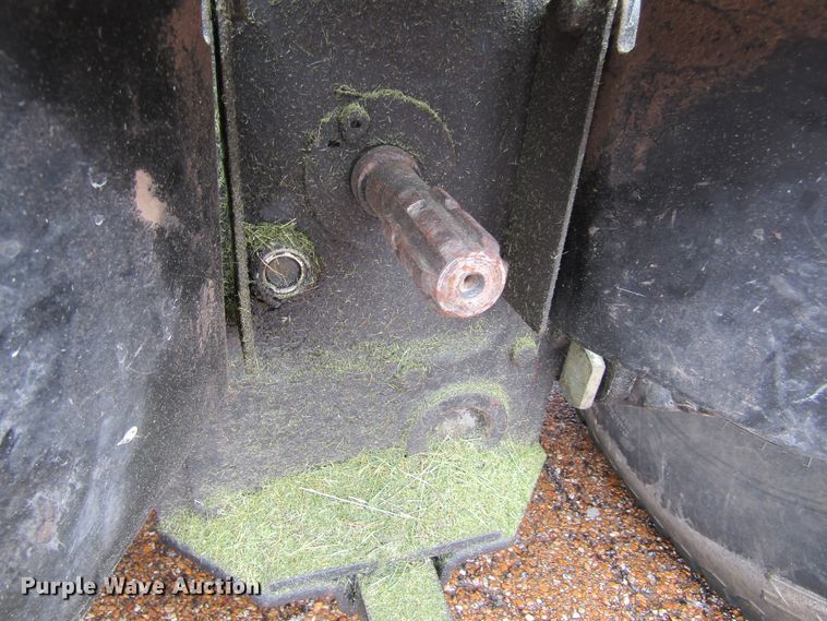 image for item IL9375 1999 John Deere 4300  tractor