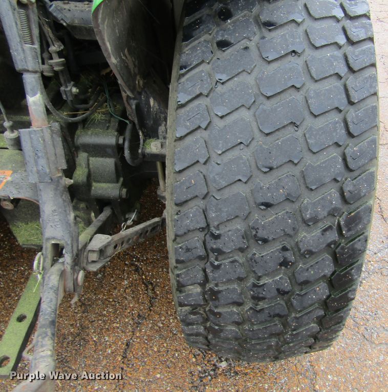 image for item IL9375 1999 John Deere 4300  tractor