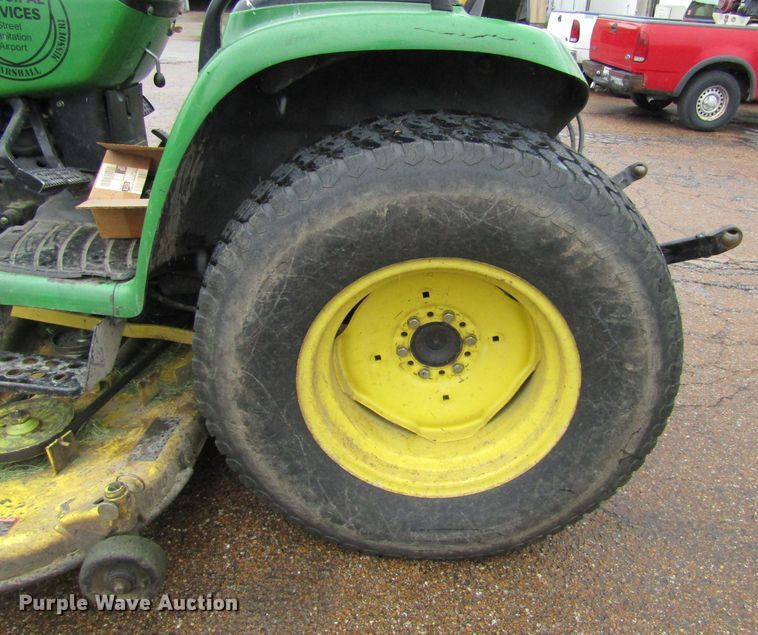 image for item IL9375 1999 John Deere 4300  tractor