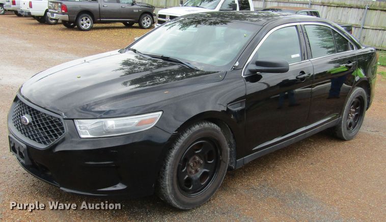 image for item IL9376 2013 Ford Taurus Police