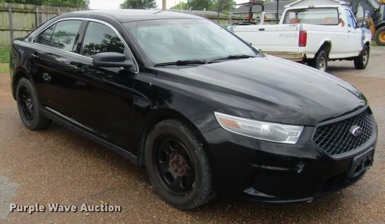 image for item IL9376 2013 Ford Taurus Police