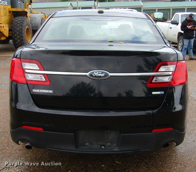 image for item IL9376 2013 Ford Taurus Police