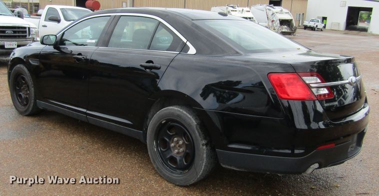 image for item IL9376 2013 Ford Taurus Police