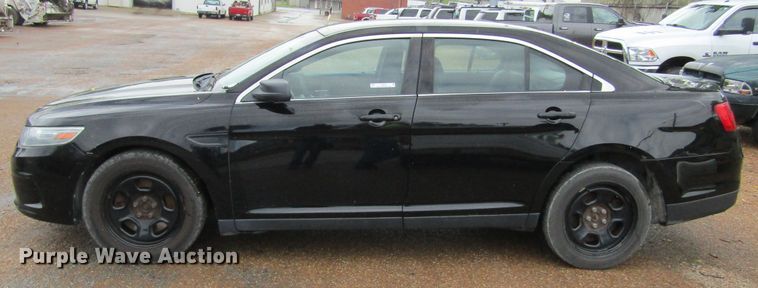 image for item IL9376 2013 Ford Taurus Police