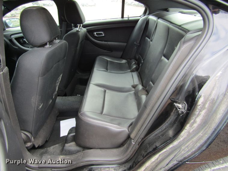 image for item IL9376 2013 Ford Taurus Police