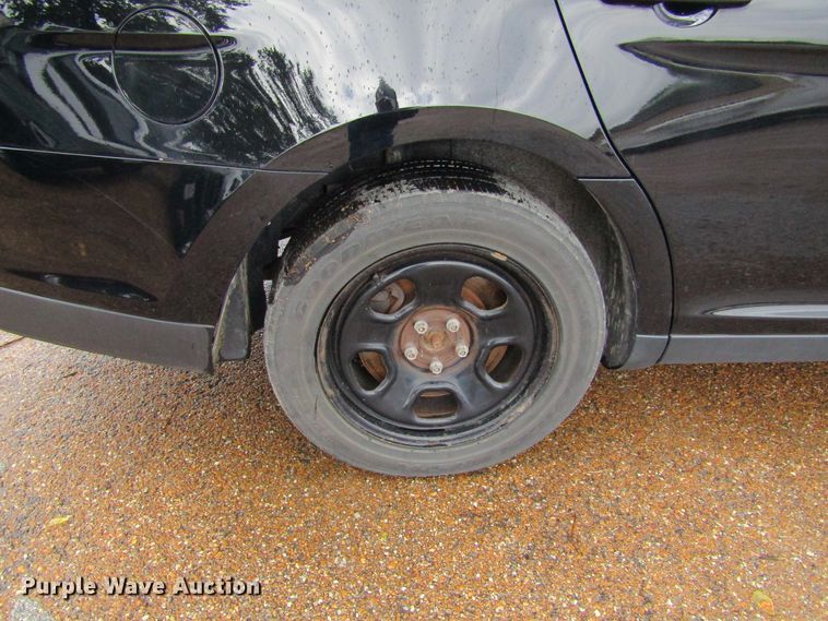 image for item IL9376 2013 Ford Taurus Police