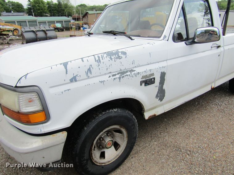 image for item IL9378 1993 Ford F150  pickup truck