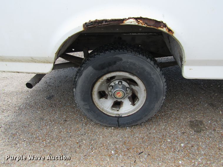 image for item IL9378 1993 Ford F150  pickup truck