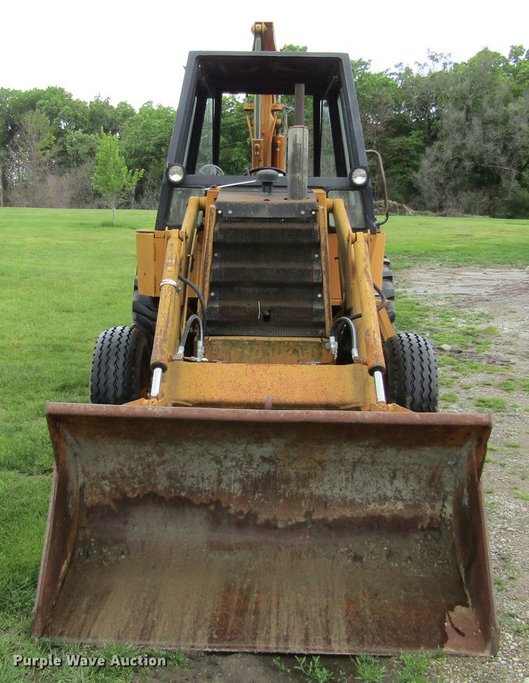 image for item IL9380 1982 Case 480D  backhoe