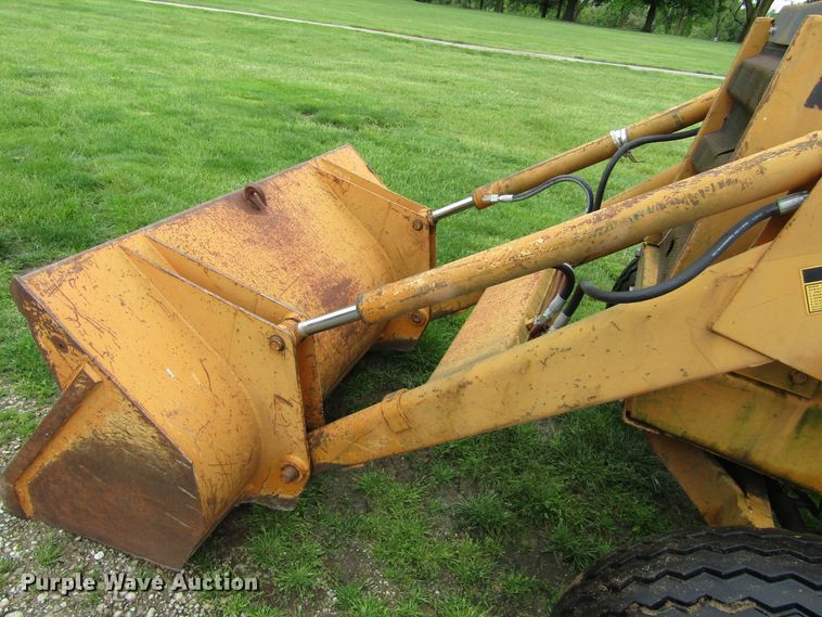 image for item IL9380 1982 Case 480D  backhoe