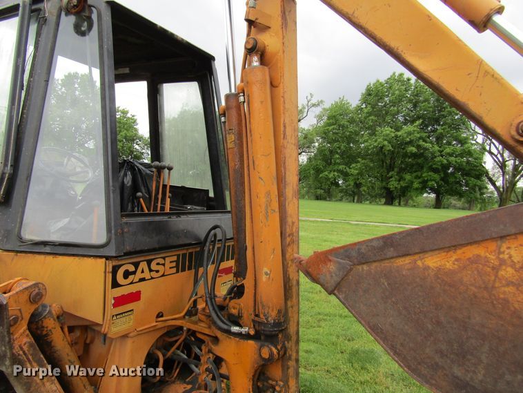 image for item IL9380 1982 Case 480D  backhoe