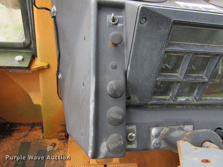 image for item IL9380 1982 Case 480D  backhoe