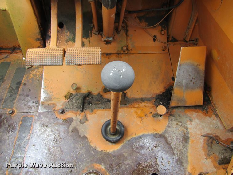 image for item IL9380 1982 Case 480D  backhoe