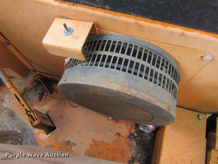 image for item IL9380 1982 Case 480D  backhoe