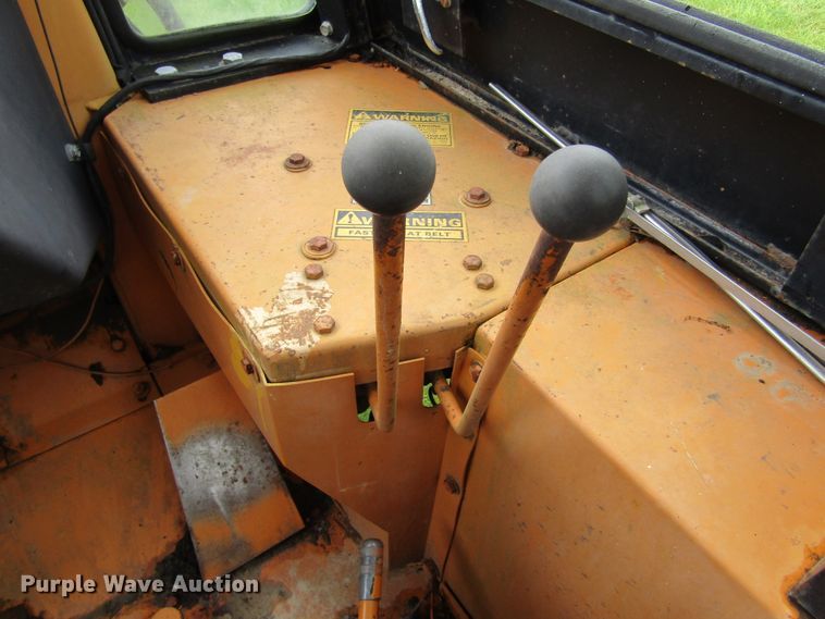 image for item IL9380 1982 Case 480D  backhoe