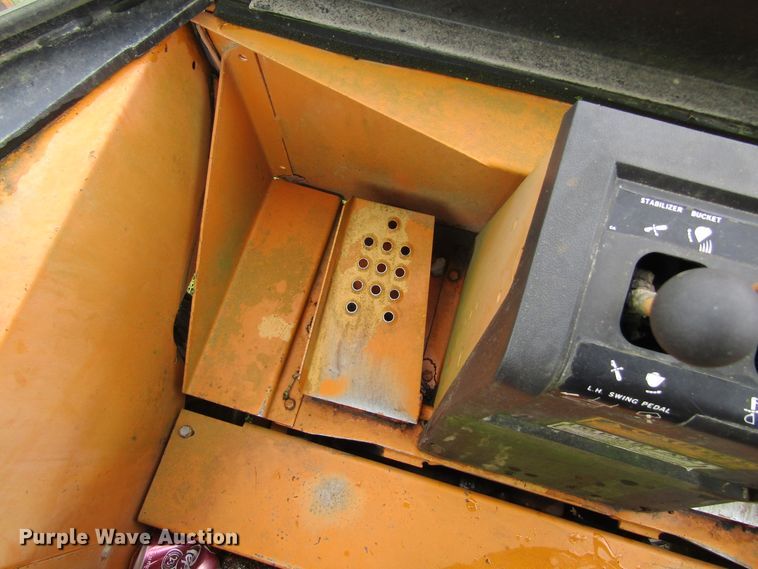 image for item IL9380 1982 Case 480D  backhoe