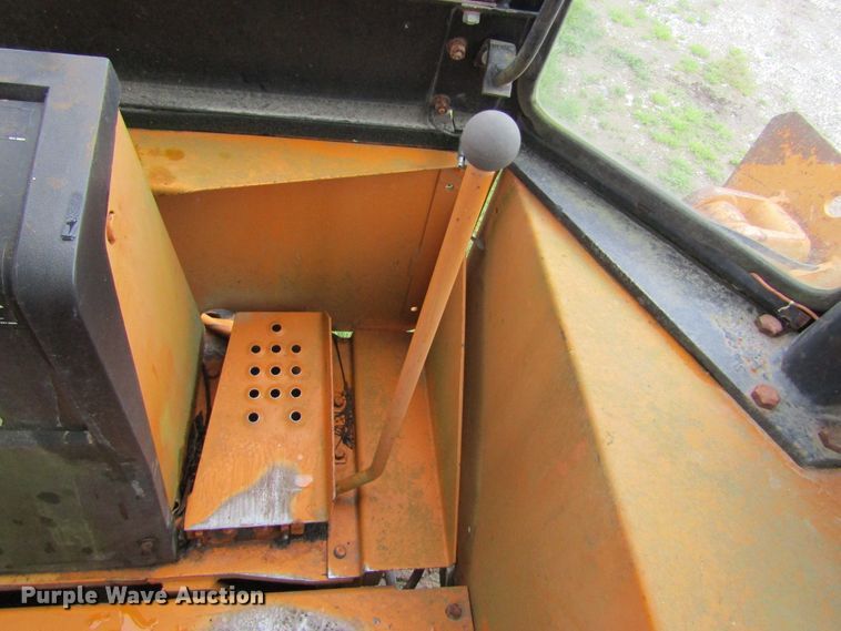 image for item IL9380 1982 Case 480D  backhoe