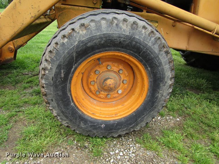 image for item IL9380 1982 Case 480D  backhoe