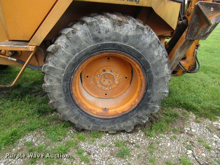 image for item IL9380 1982 Case 480D  backhoe