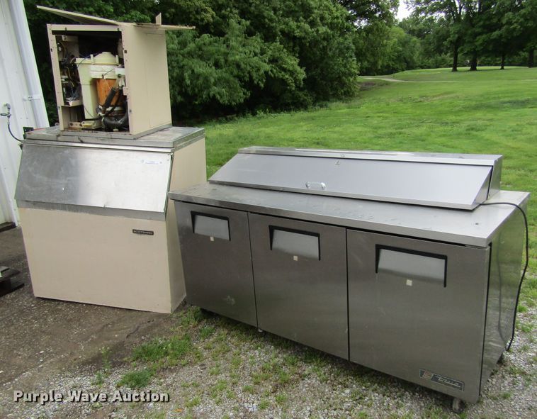 image for item IL9383 Ice machine and cooler