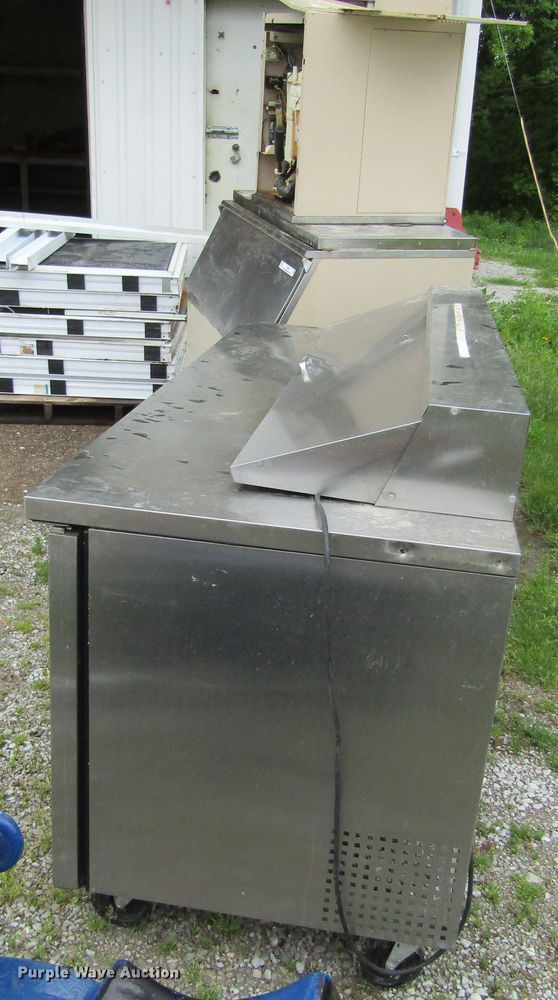 image for item IL9383 Ice machine and cooler