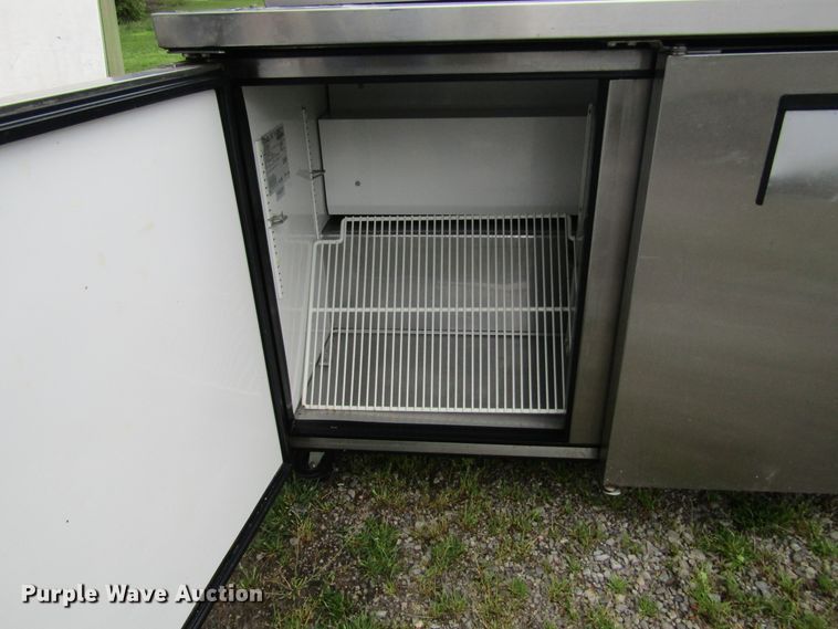 image for item IL9383 Ice machine and cooler