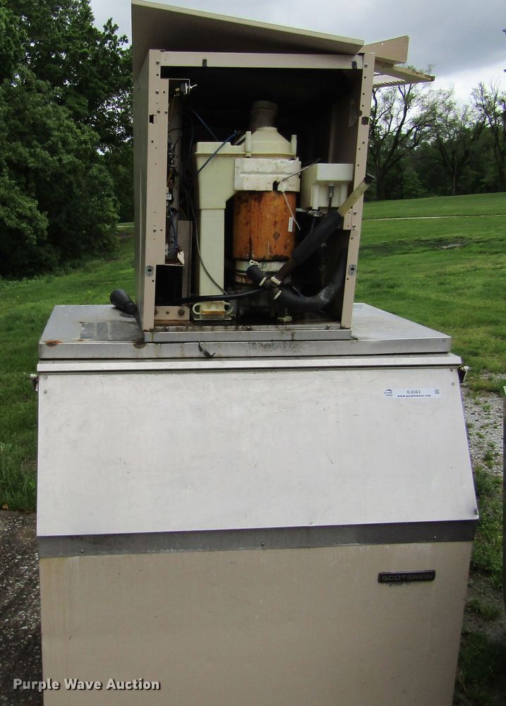 image for item IL9383 Ice machine and cooler