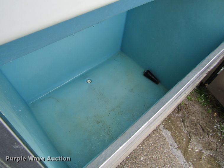 image for item IL9383 Ice machine and cooler