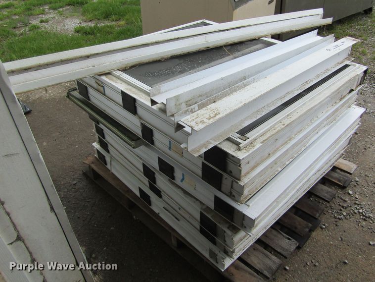 image for item IL9384 (6) windows